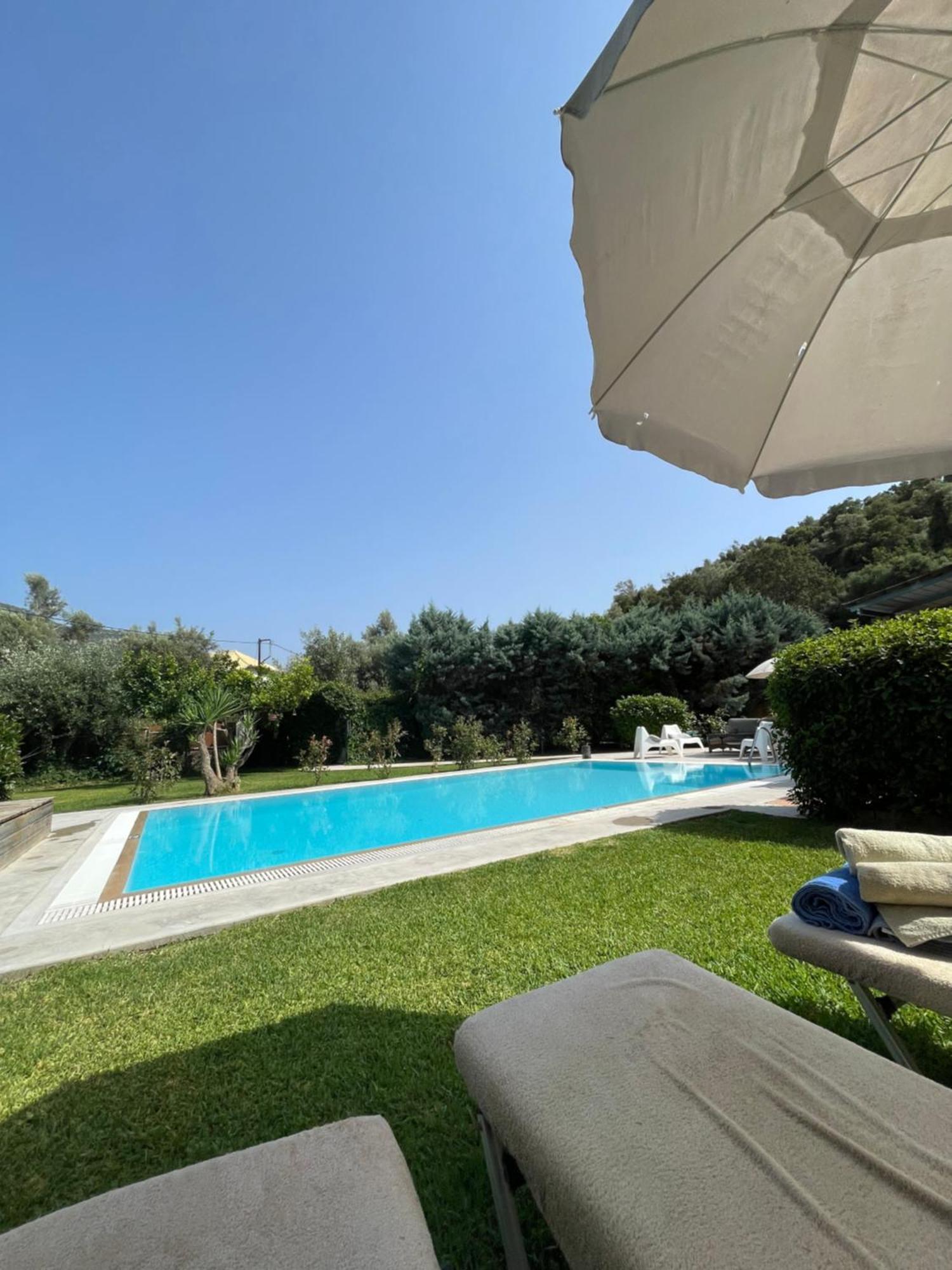 Gialos Villas 1-2 With A Private Pool Mikros Gialos Extérieur photo